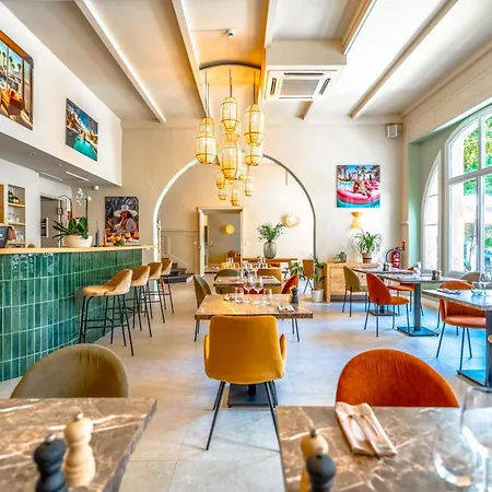 Les Palmiers 3* سانت ماكسيم